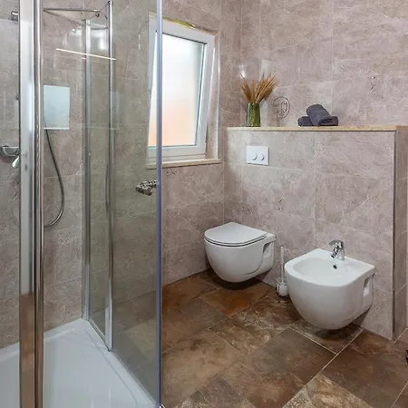 Vittore Apartment